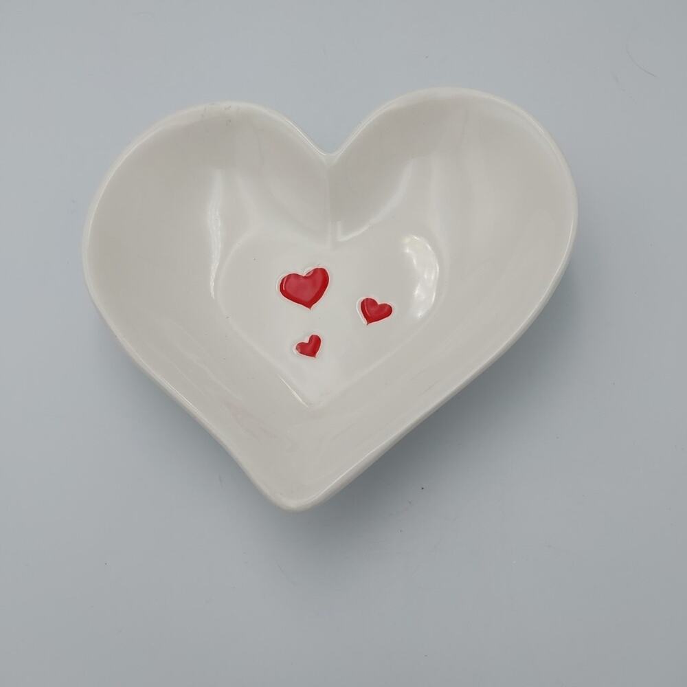 Heart Shaped Dish by Hallmark Candy Dish Red Hearts Ceramic Stoneware‎ 6” White